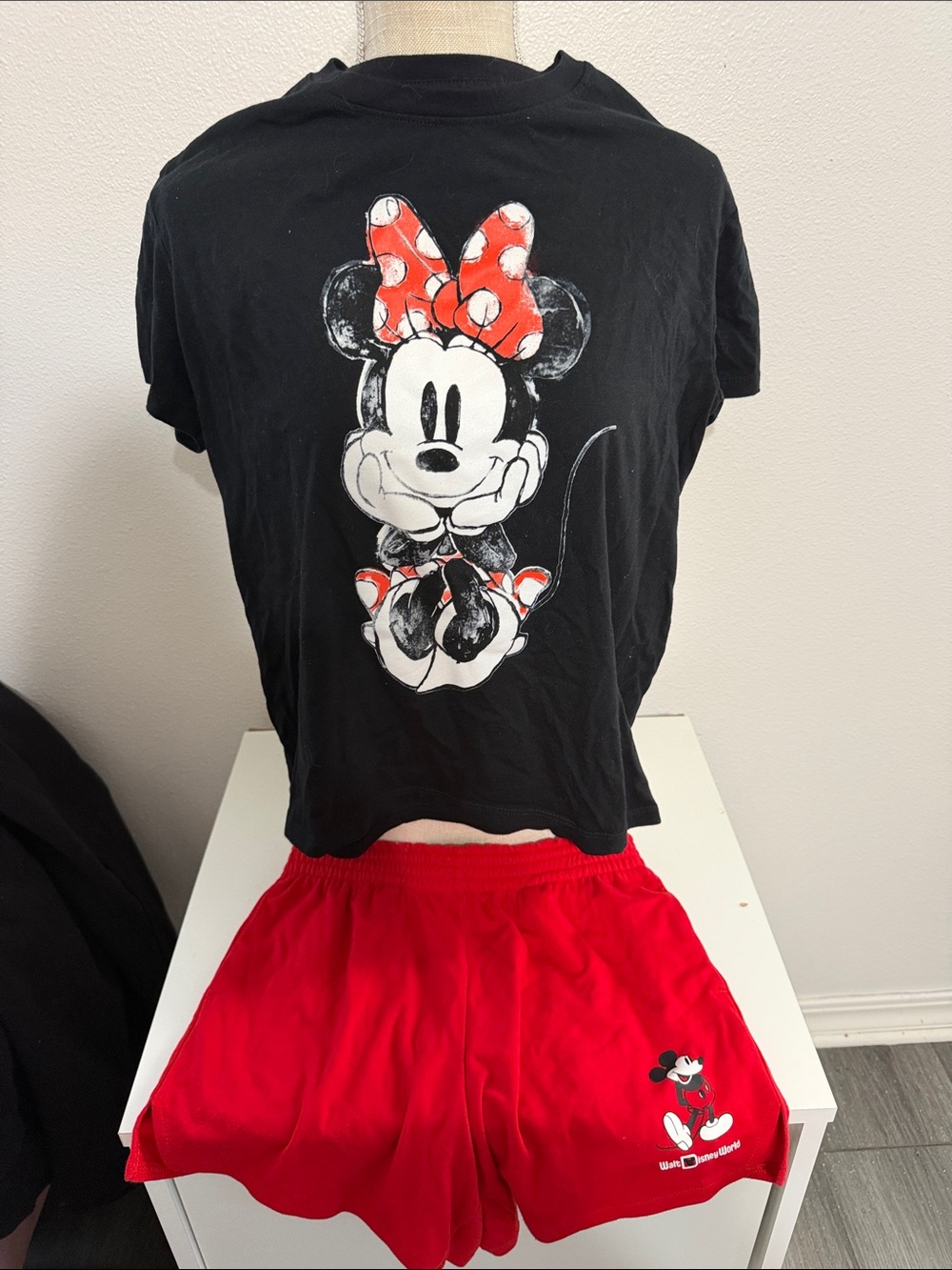 Disney Minnie Mouse Black & Red Pajama Set
